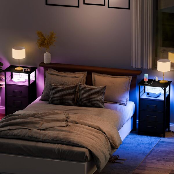 LAKEMID Lot de 2 tables de nuit avec station de charge, table d'appoint avec bande lumineuse LED de 20 couleurs, 3 tiroirs en tissu, table de chevet avec ports USB et prises pour chambre à coucher