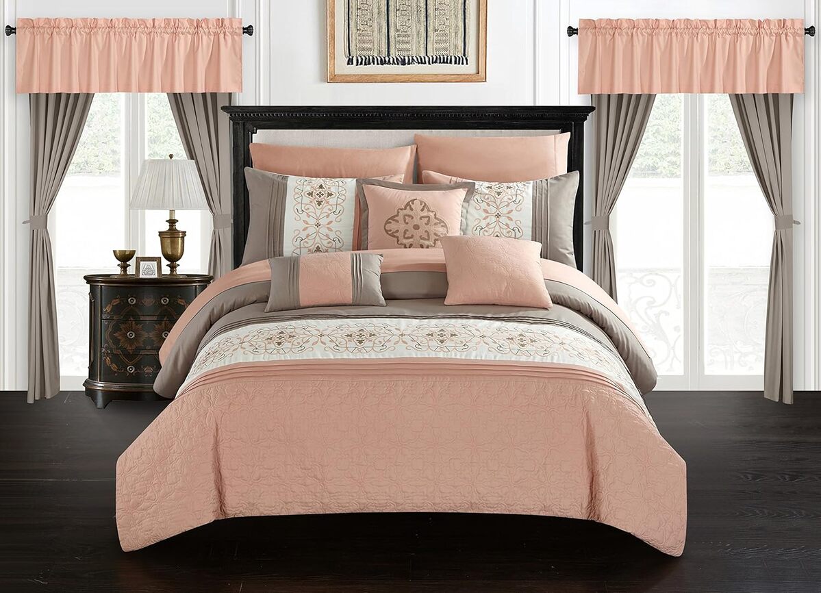 Avis sur la literie complète Chic Home Emily : broderie florale en 20 pièces