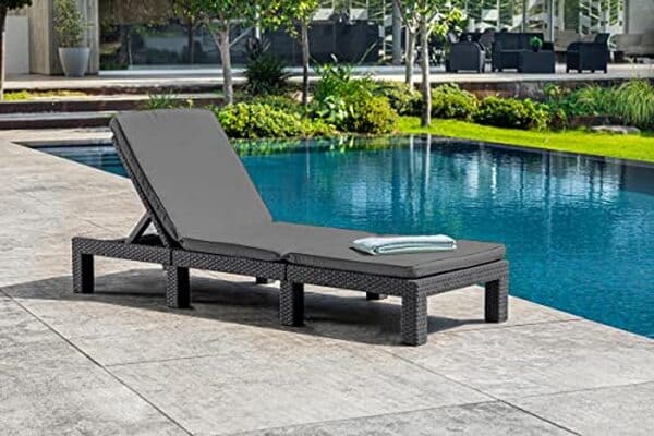 Découvrez notre test détaillé de la chaise longue Daytona de Keter : un alliage de confort et de style pour sublimer votre jardin ou terrasse.