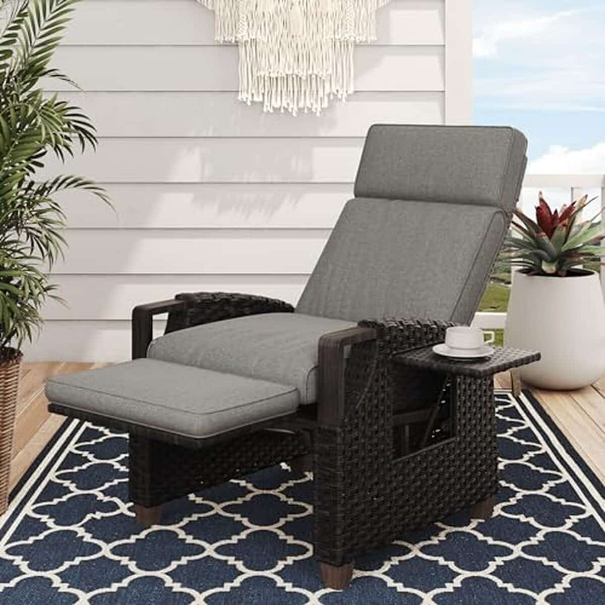 Test : chaise longue inclinable rotin gris foncé jardin