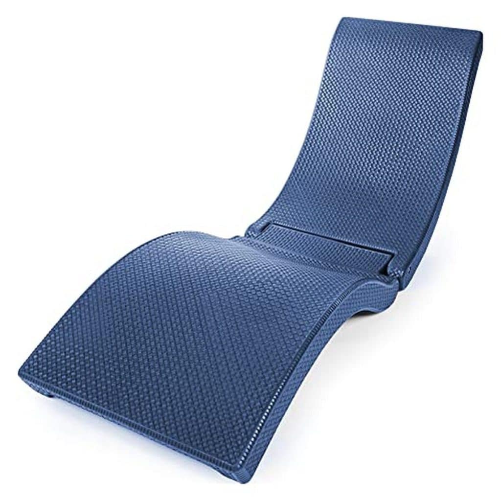 Test : chaise longue Pool Mate, rotin bleu de luxe