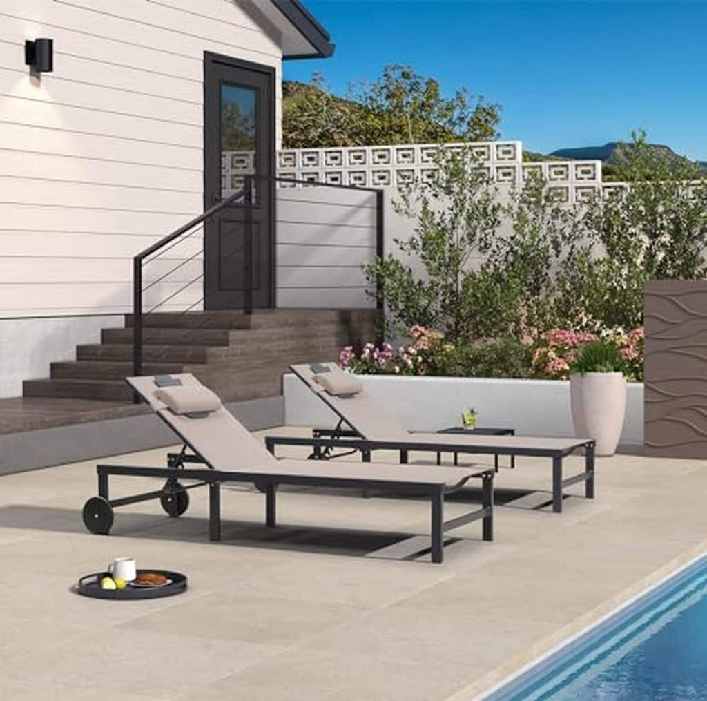 Test : chaises longues Purple Leaf élégance et confort en duo